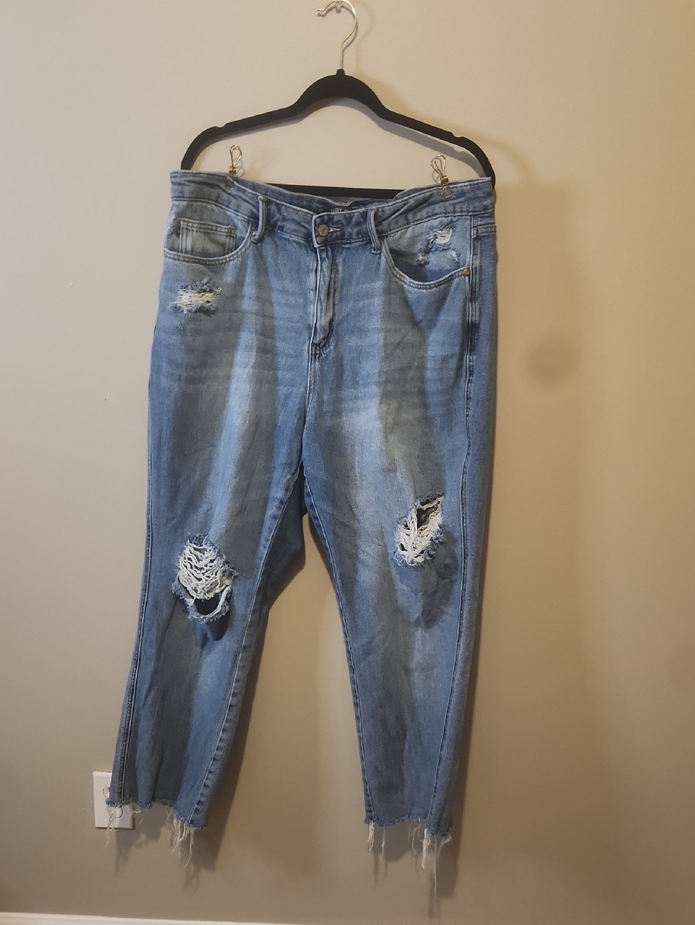 Judy Blue High-Rise Distressed Women’s Jeans